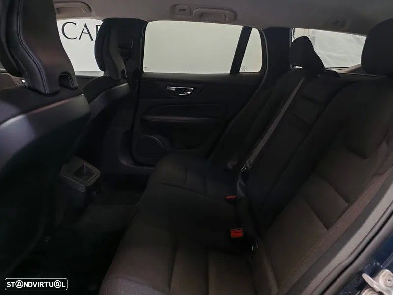 Volvo V60 2.0 B4 Momentum Geartronic - 10