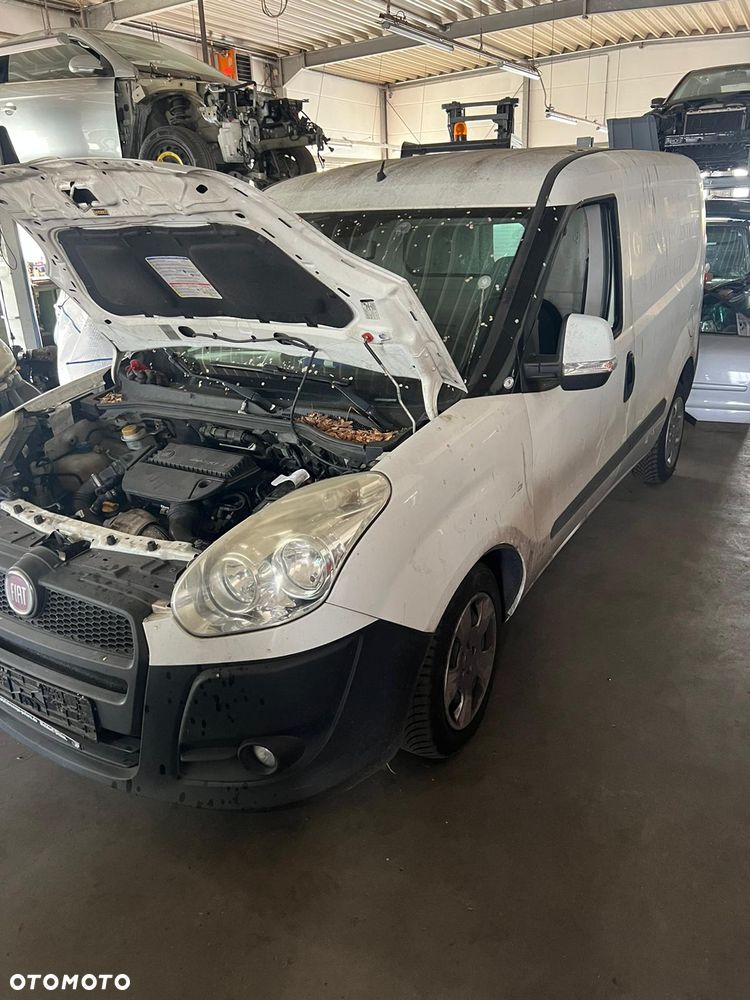 FIAT DOBLO II ZBIORNIK SPRYSKIWACZY - 1