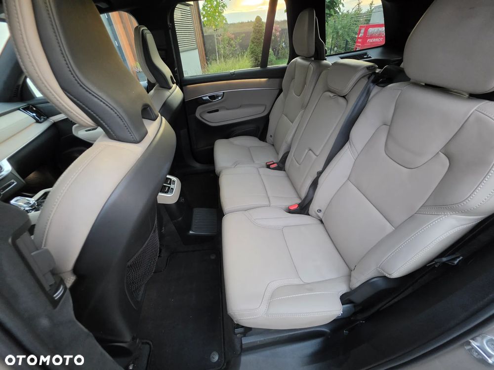 Volvo XC 90 - 6