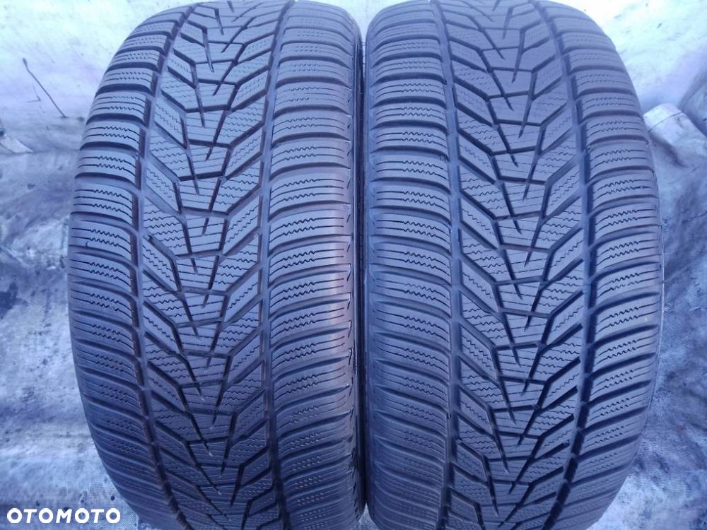 Hankook Winter Icept EVO 3 225/40 R18 92V 2023 2024 7.5-8mm - 1