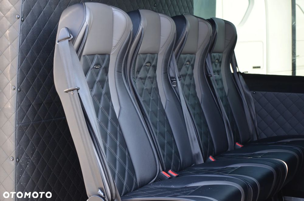 Mercedes-Benz Sprinter - 12