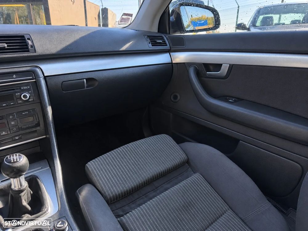 Audi A4 Avant 2.0 TDi - 14