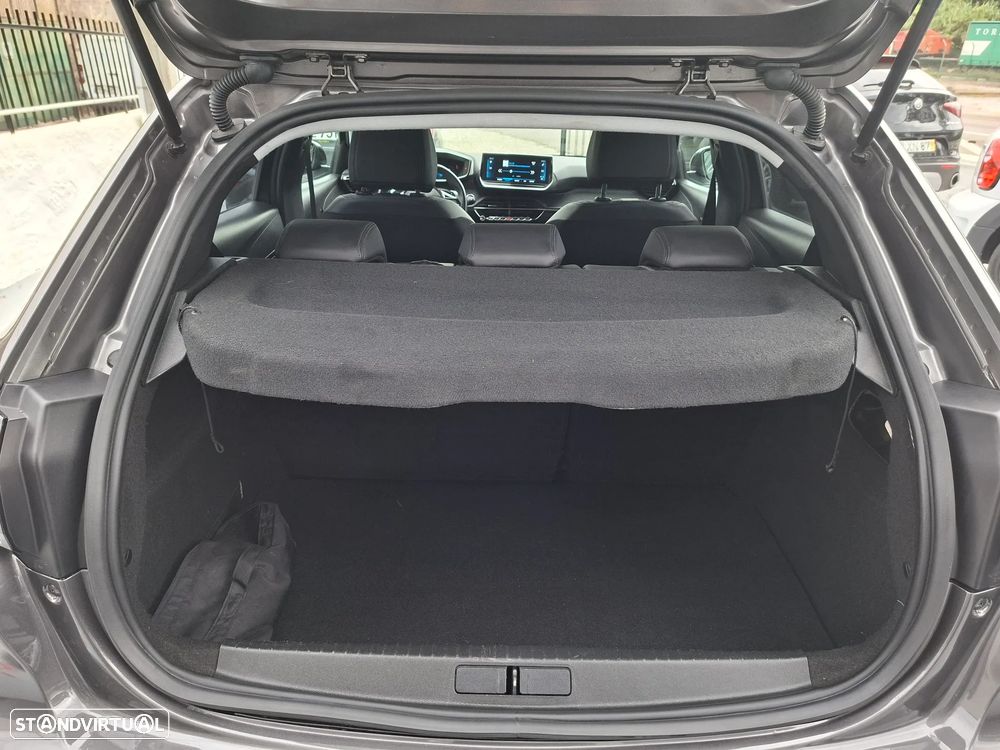 Peugeot 208 PureTech 130 EAT8 Allure - 27