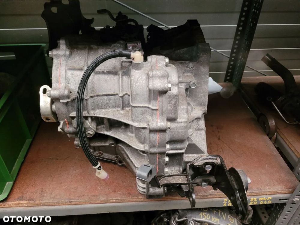 SKRZYNIA BIEGÓW AUTOMATYCZNA AUTOMAT CVT K310E AURIS II AVENSIS 1.6 1.8 1ZR - 2