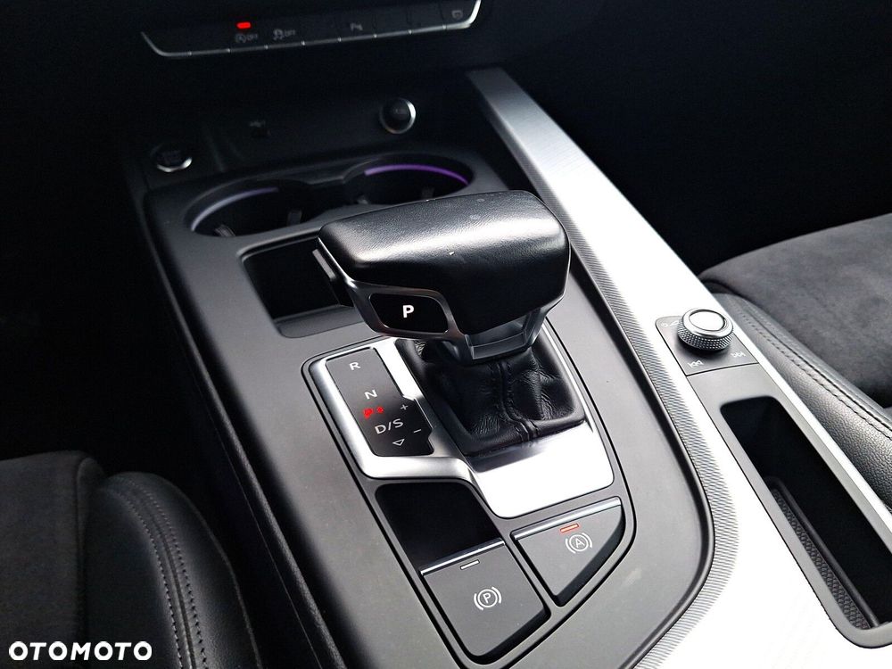 Audi A4 Limousine - 17