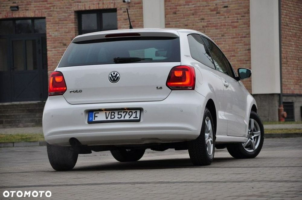 Volkswagen Polo 1.4 Highline - 16
