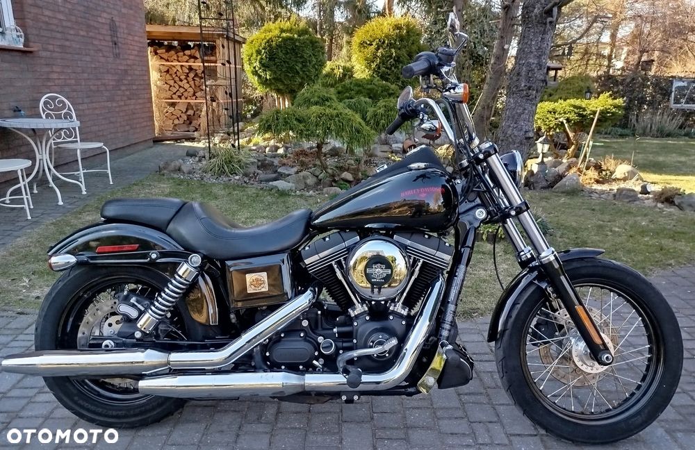 Harley-Davidson Dyna Street Bob - 1
