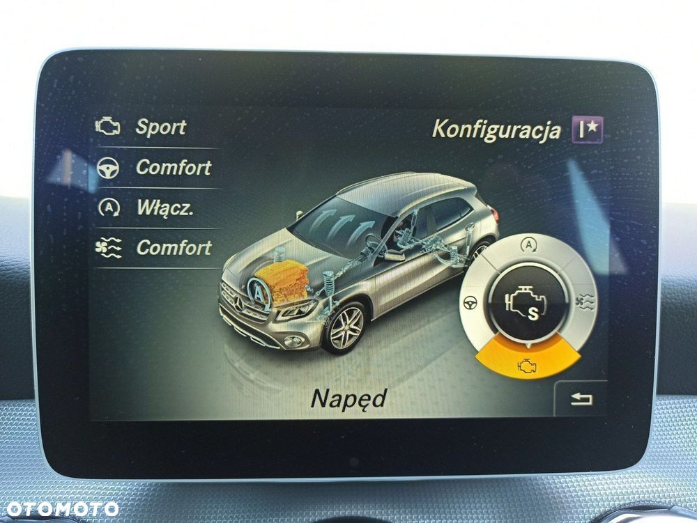 Mercedes-Benz GLA - 22