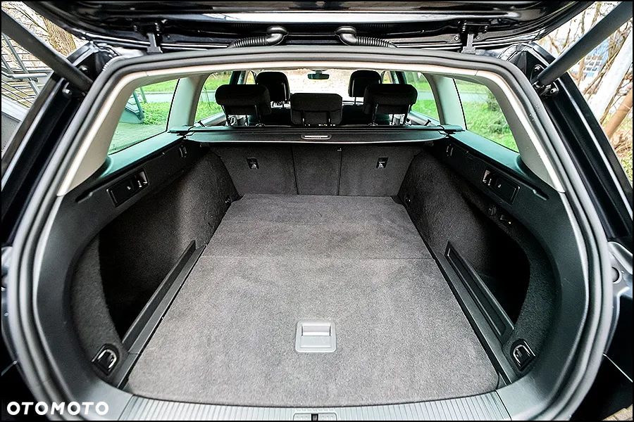 Volkswagen Passat - 39
