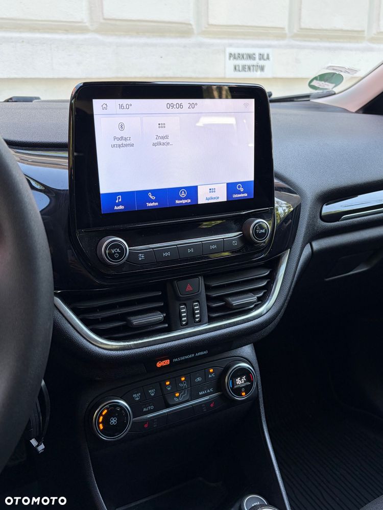 Ford Fiesta 1.1 S&S TITANIUM - 17