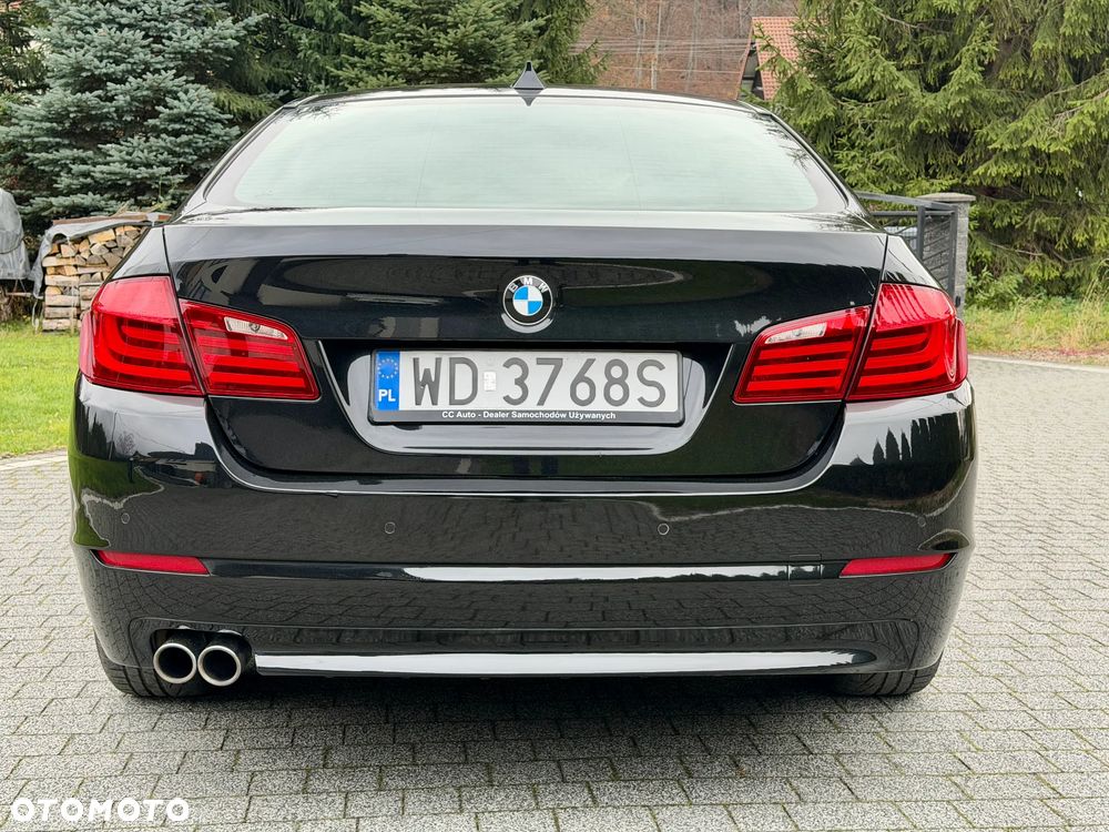 BMW Seria 5 525d xDrive Luxury Line - 10