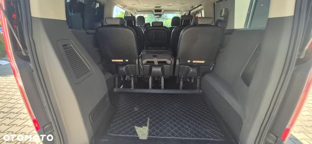 Ford Tourneo Custom 320 L2H1 VA Titanium - 12
