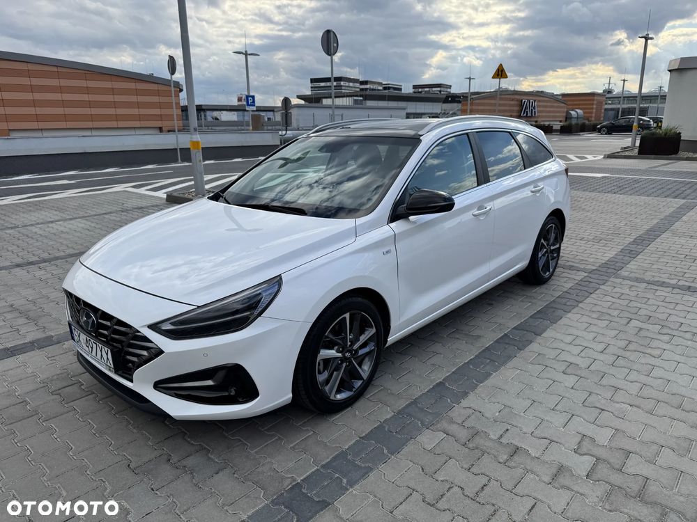 Hyundai i30 1.5 T-GDI 48V Executive DCT - 1