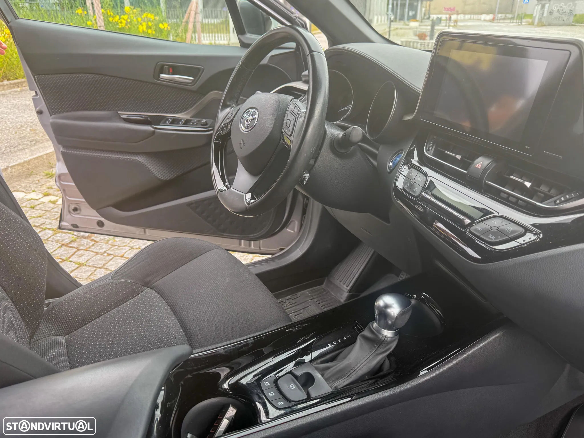 Toyota C-HR 1.8 HSD Comfort+P.Style - 14