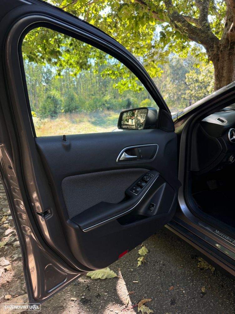 Mercedes-Benz GLA 180 (CDI) d 7G-DCT Urban - 19