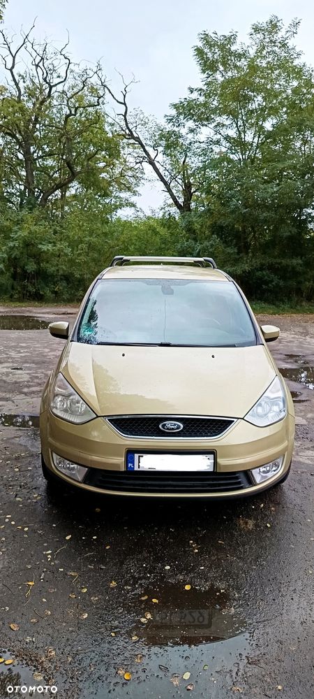 Ford Galaxy 2.0 Ghia - 1