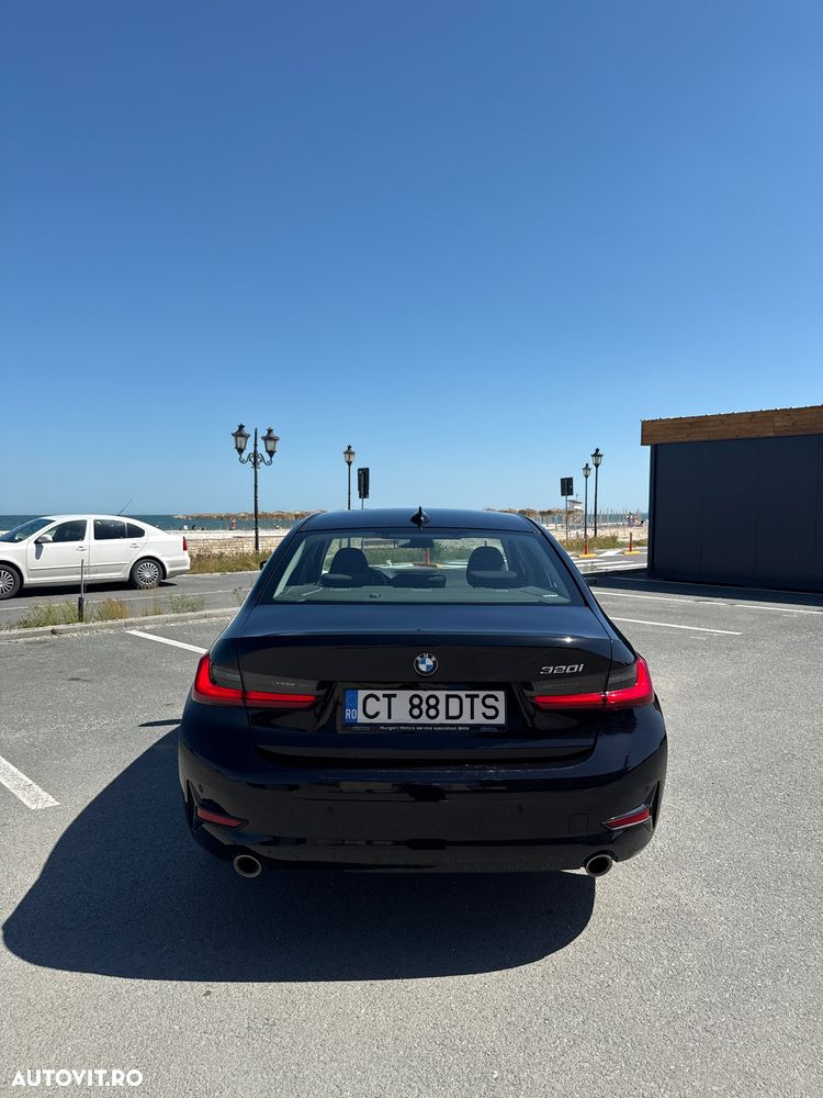 BMW Seria 3 320i AT - 3