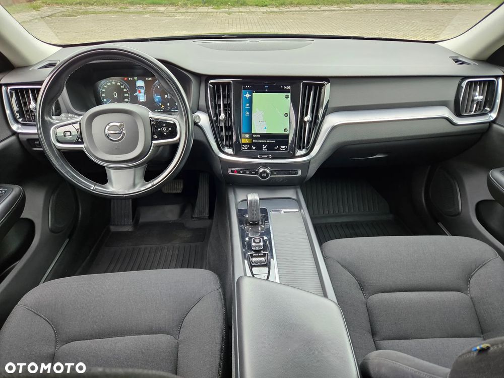 Volvo V60 D4 Momentum Pro - 20