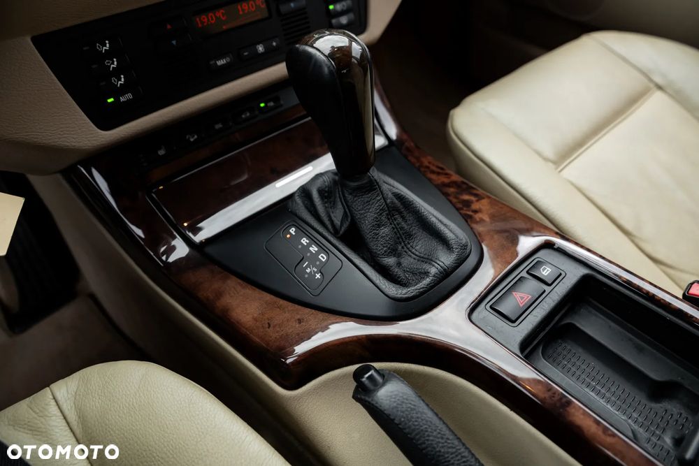 BMW X5 3.0 i Edition Exclusive - 30