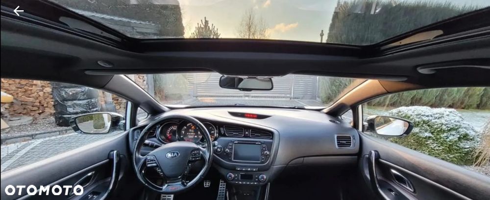 Kia Ceed - 12