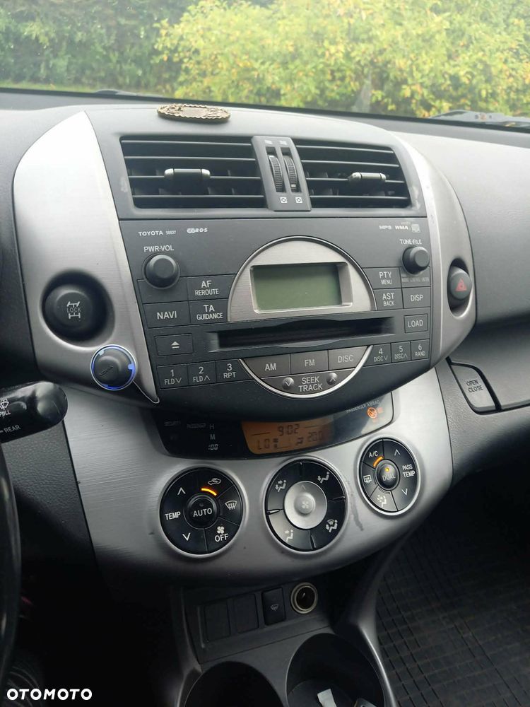 Toyota RAV4 2.2 D-4D 4x4 - 5