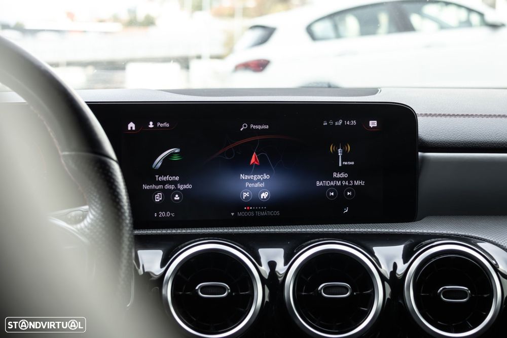 Mercedes-Benz CLA 250 e AMG Line - 16