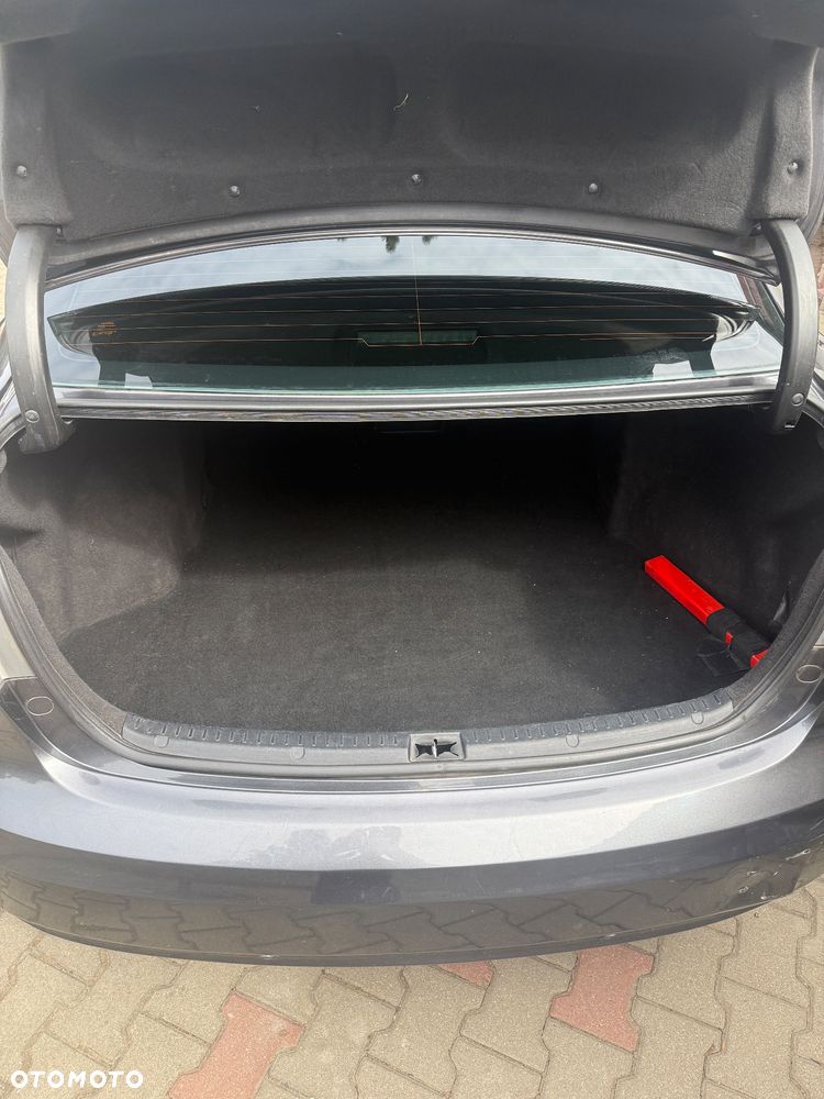 Toyota Avensis 2.2 D-4D Prestige - 21