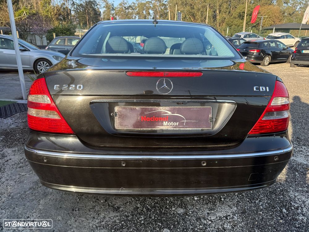Mercedes-Benz E 220 CDI Avantgarde Aut. - 6