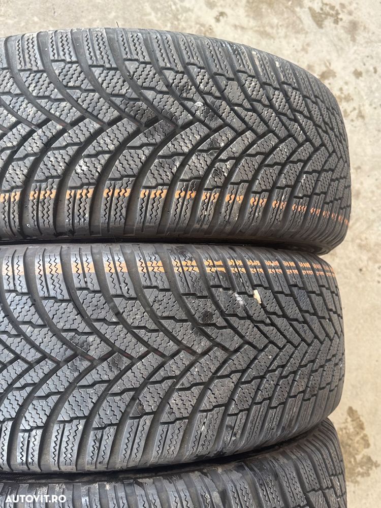 Vând 4 anvelope 205/55/17 Firestone de iarnă ca noi - 2