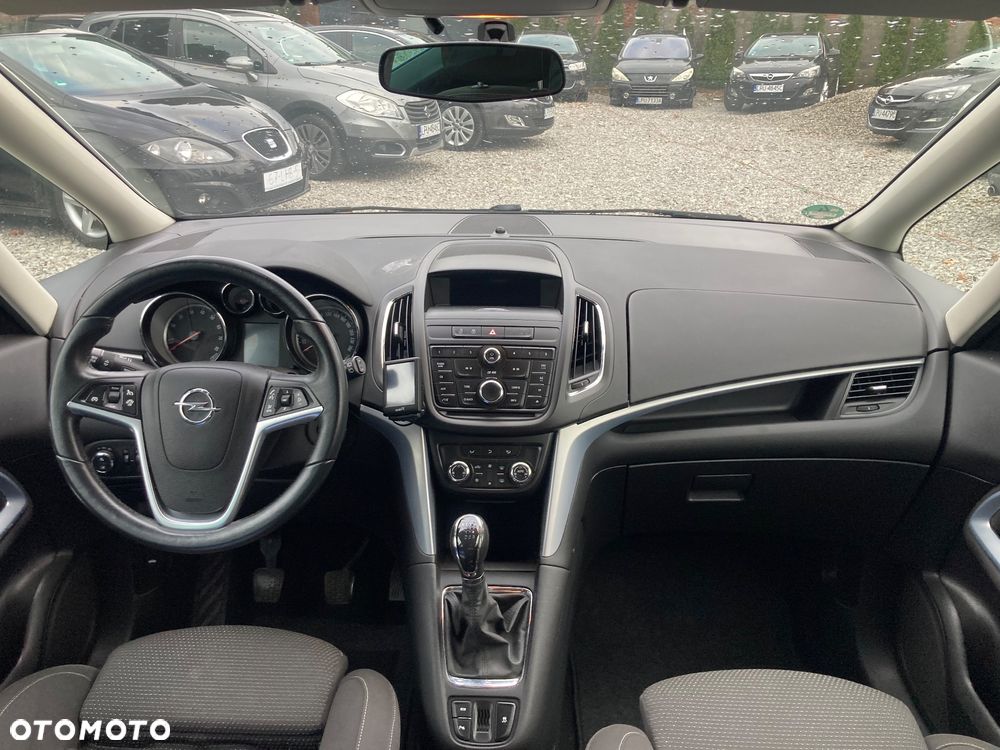 Opel Zafira - 12