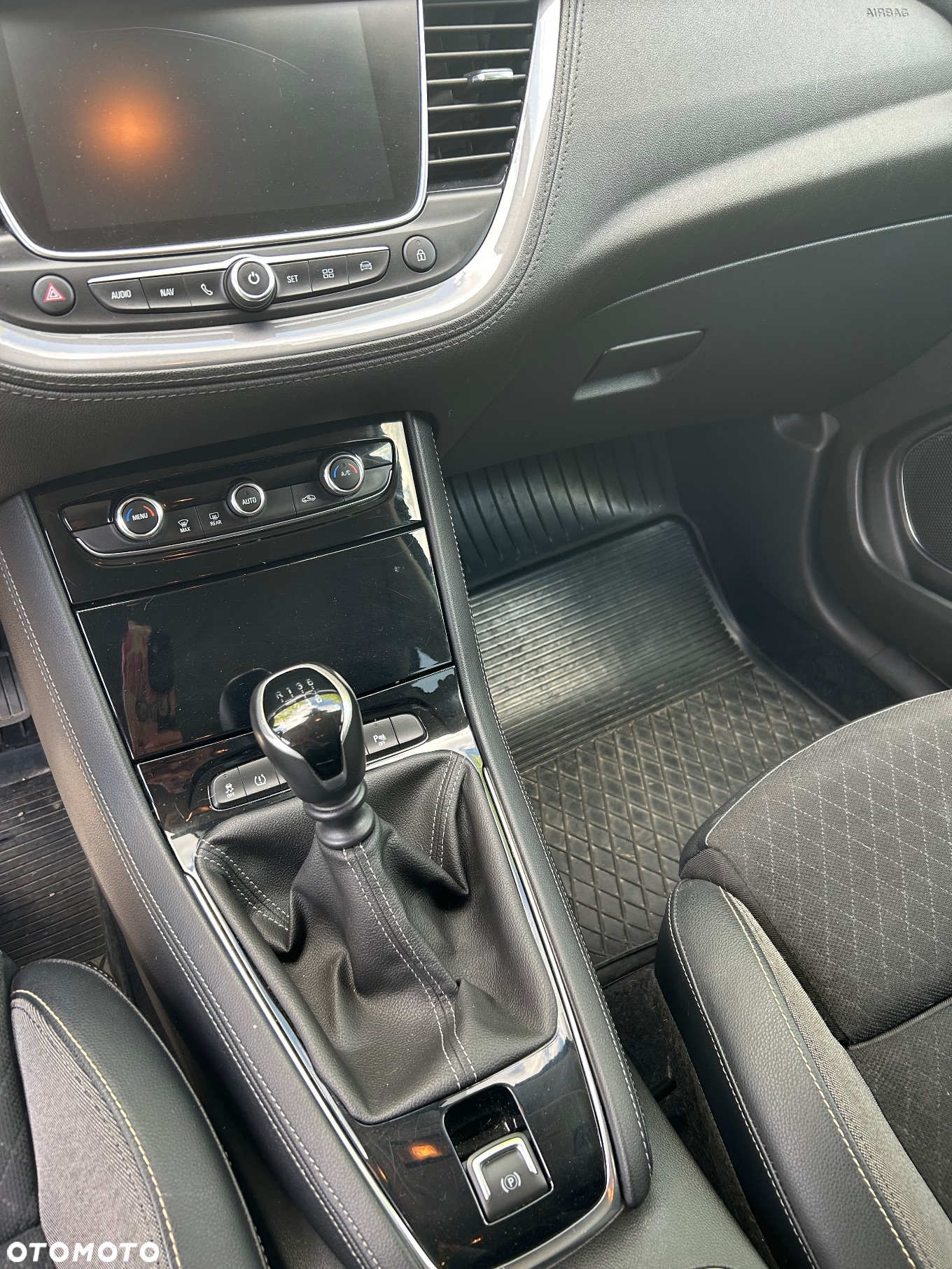 Opel Grandland X 1.2 T Elite S&S - 28