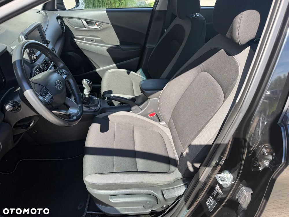 Hyundai Kona - 17
