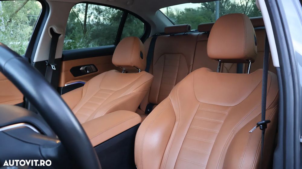 BMW Seria 3 320d Aut. Sport Line - 14