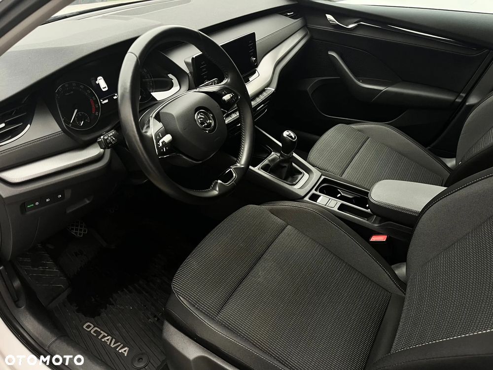Skoda Octavia 2.0 TDI Ambition - 8