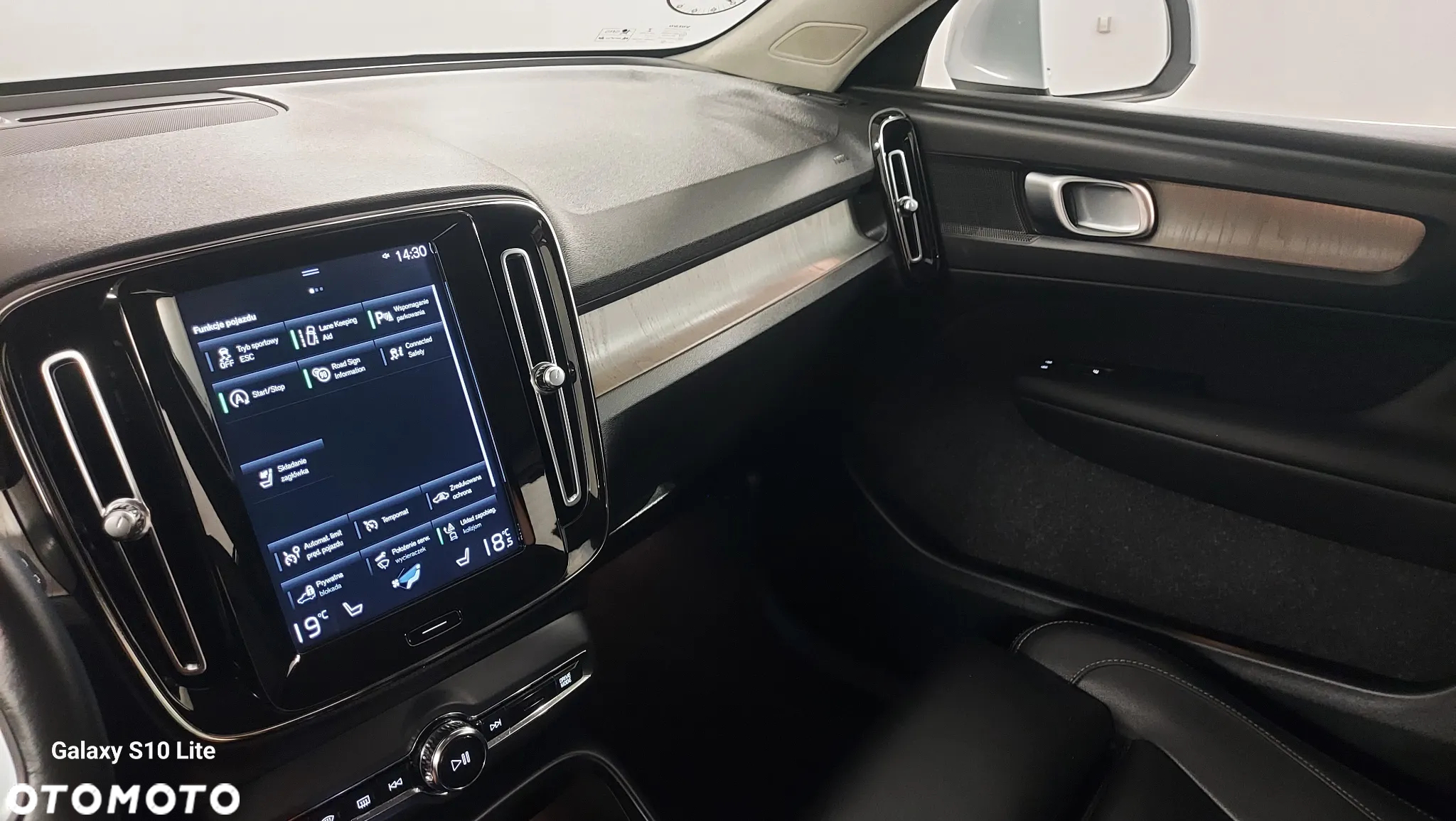 Volvo XC 40 D3 SCR Inscription - 26