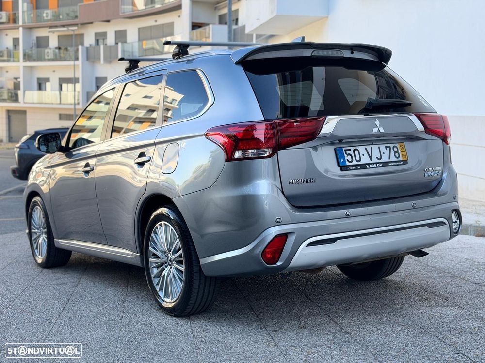 Mitsubishi Outlander - 19