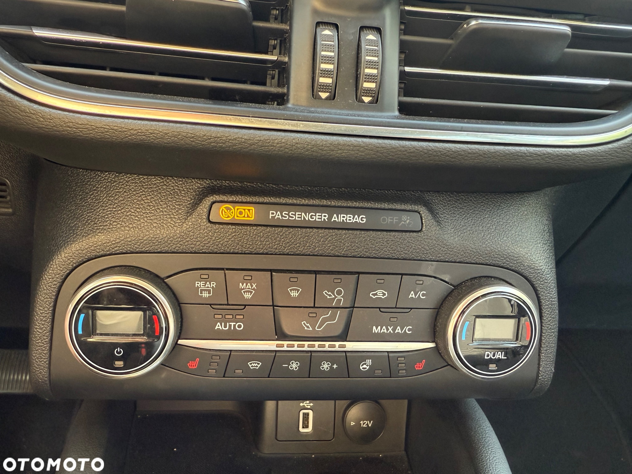 Ford Focus 1.5 EcoBoost Start-Stopp-System TITANIUM X - 9