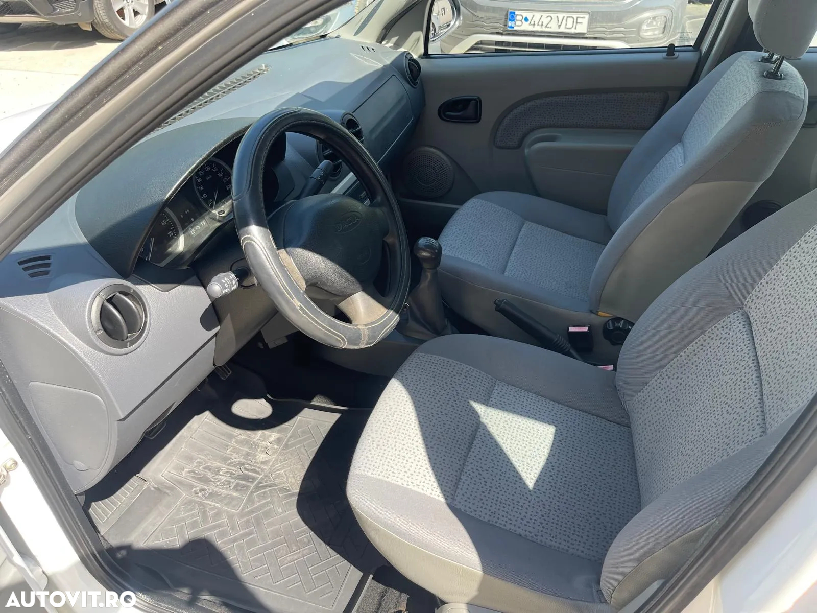 Dacia Logan 1.6 MPI Laureate - 5