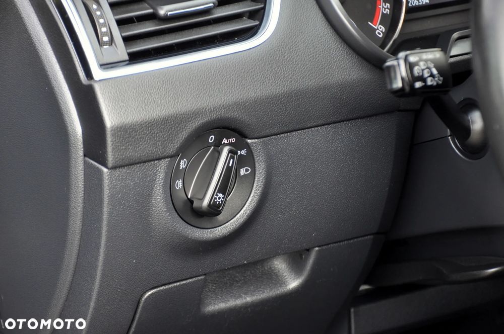 Skoda Octavia 2.0 TDI Elegance DSG - 36