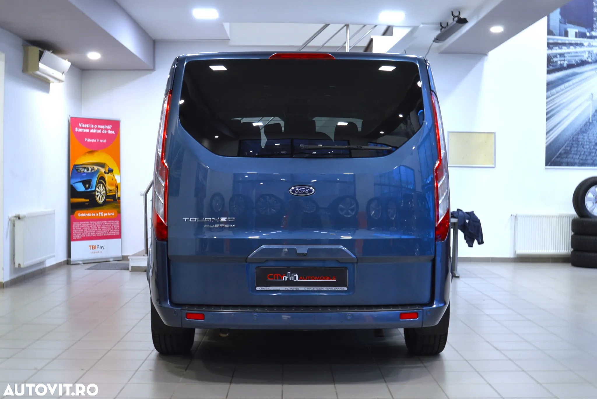 Ford Tourneo Custom Bus 320 2.0 EcoBlue 130 CP L1H1 Titanium - 5
