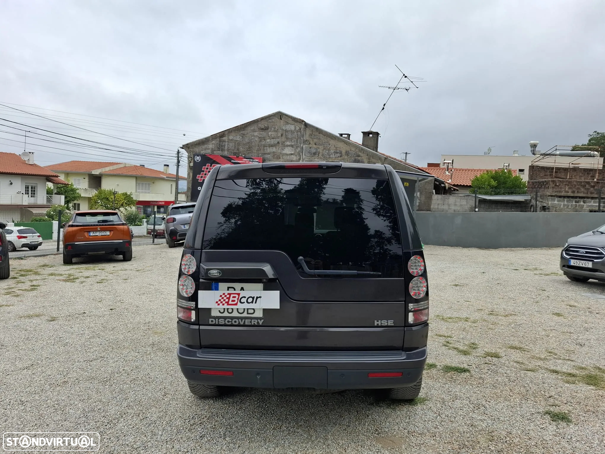 Land Rover Discovery SD V6 HSE - 10