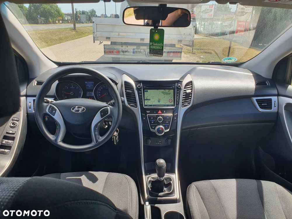 Hyundai i30 blue 1.6 CRDi Classic Navigation - 12