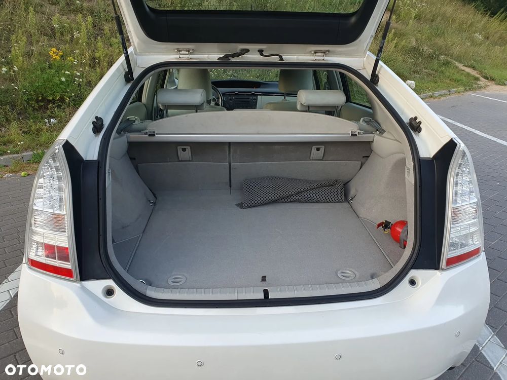 Toyota Prius 1.5 VVT-i Sol - 8