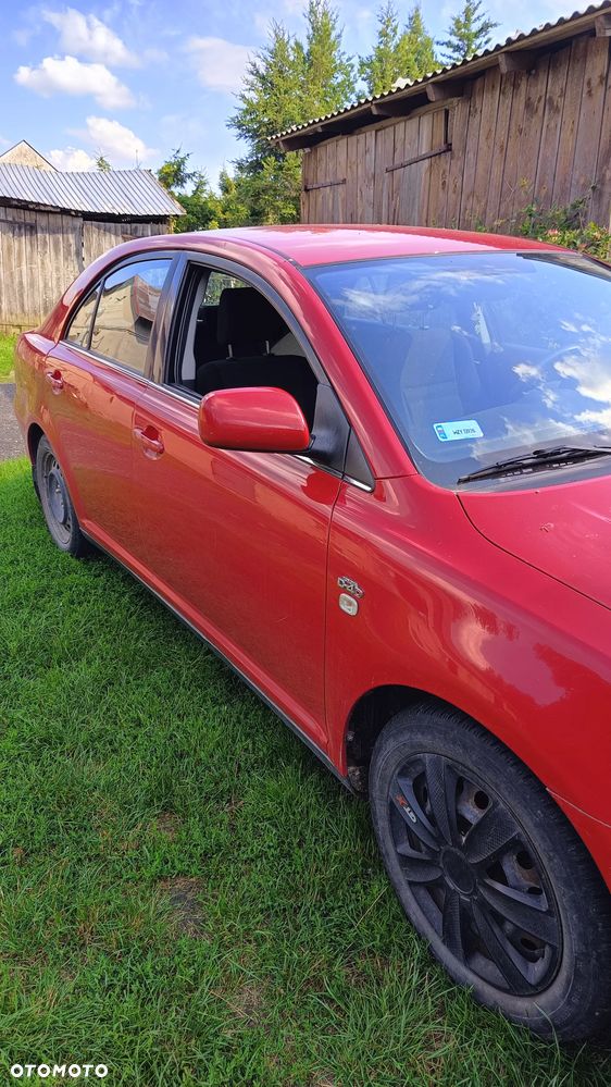 Toyota Avensis - 2