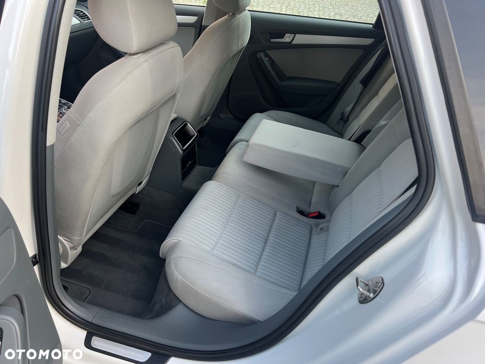 Audi A4 Avant 1.8 TFSI Ambiente - 8
