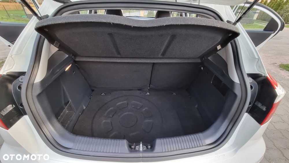 Kia Rio 1.2 Dream Team Edition - 29