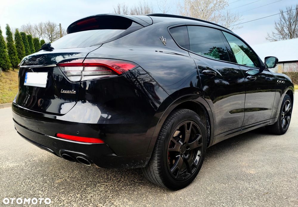 Maserati Levante Essence - 5