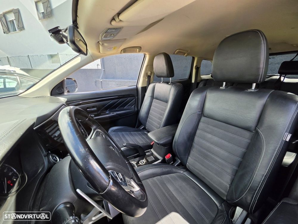 Mitsubishi Outlander 2.0 Intense Navi - 2