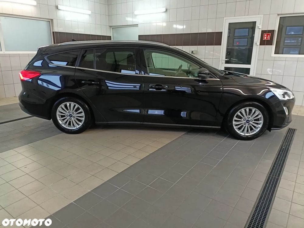 Ford Focus SW 1.0 EcoBoost Titanium - 8