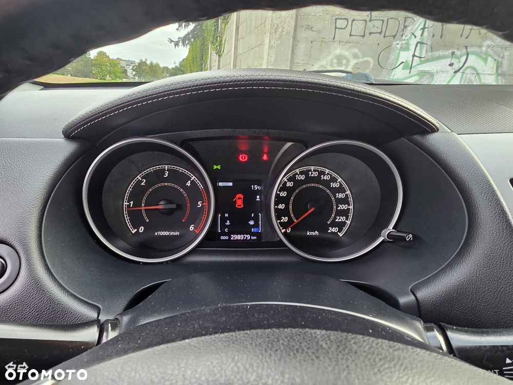 Mitsubishi Outlander 2.0 DID Instyle NAVI - 4